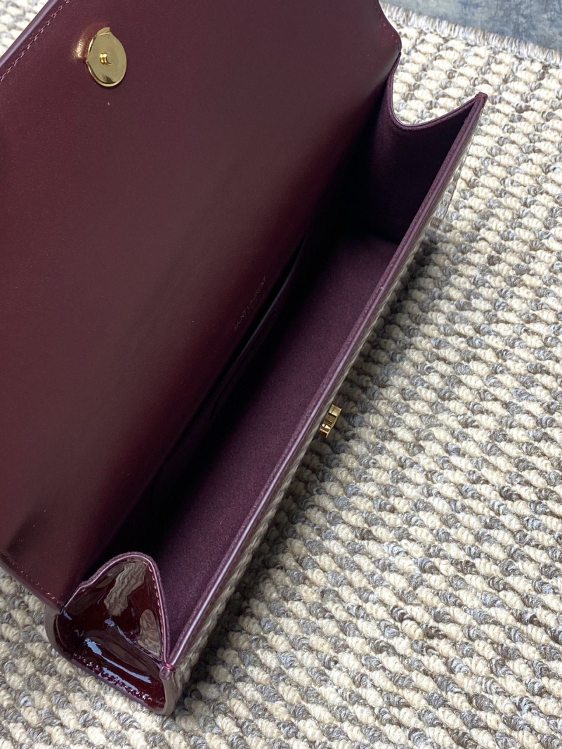 Y51 clutch bags
